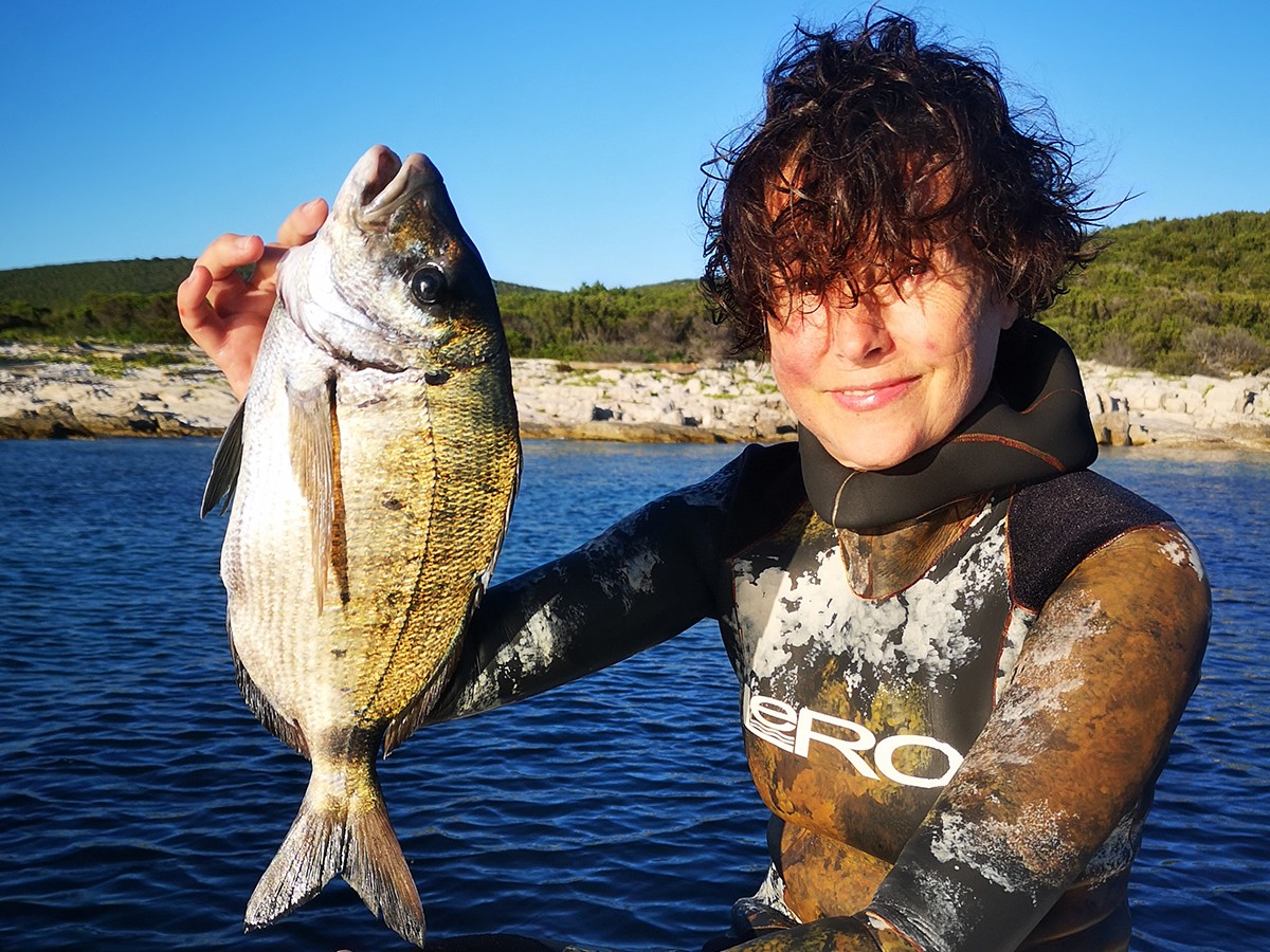 TANJA U RIBLJEM RAJU – TANJA NEDELJKOVIĆ – 00