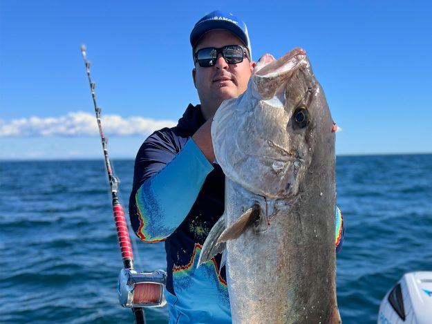 RIBA KOJA NE POSTOJI – PAOLO STOJNIĆ – 00