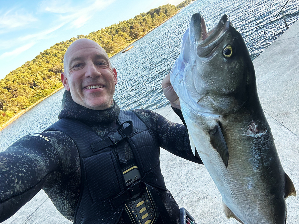 U DVA METRA DESET KILOGRAMA – MARKO BISERKO – 00