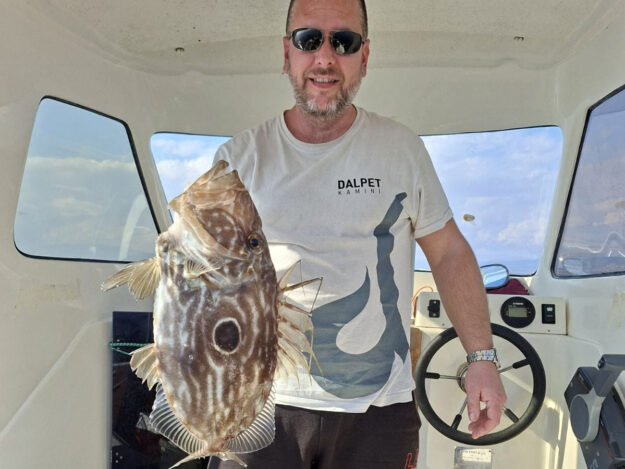 DALIBOR MANDIĆ – ČISTA RIBOLOVNA SREĆA – 00